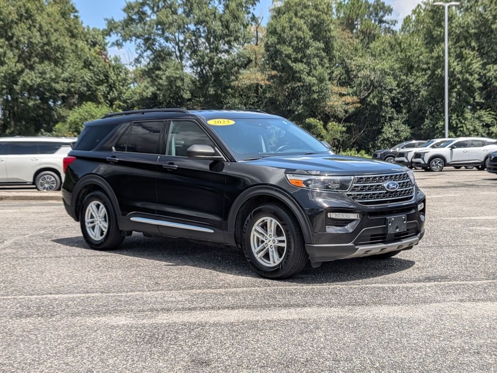 Used 2023 Black Ford XLT image 7