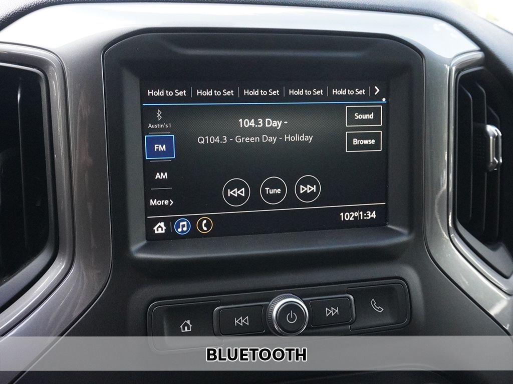 Used 2023 White GMC Pro image 4