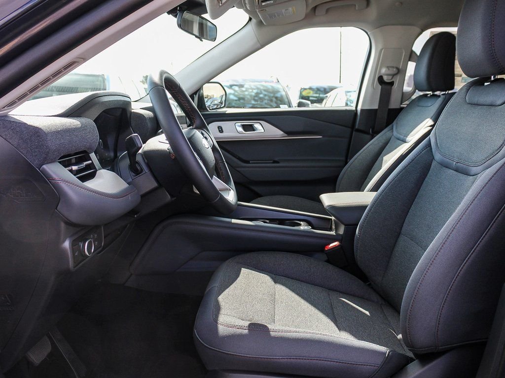 New 2026 Carbonized Gray Metallic Ford Active image 19