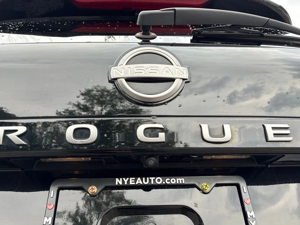 Used 2024 Black Nissan S image 53