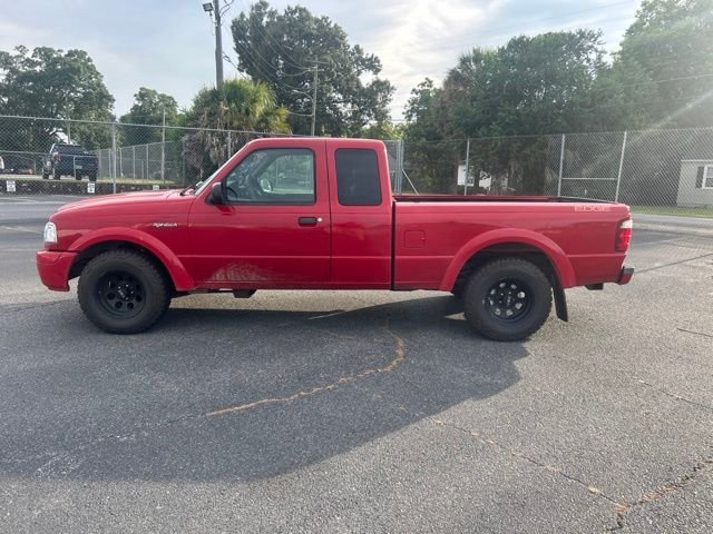 Used 2004 Red Ford  image 2