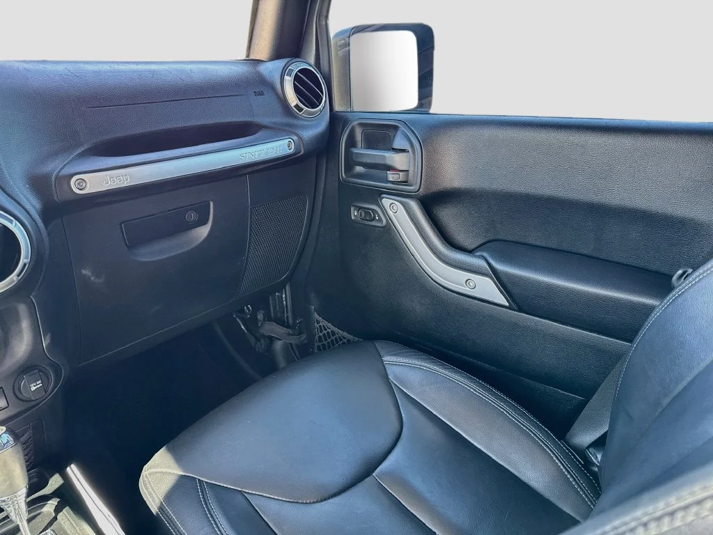 Used 2017 Gray Jeep Unlimited Rubicon image 25