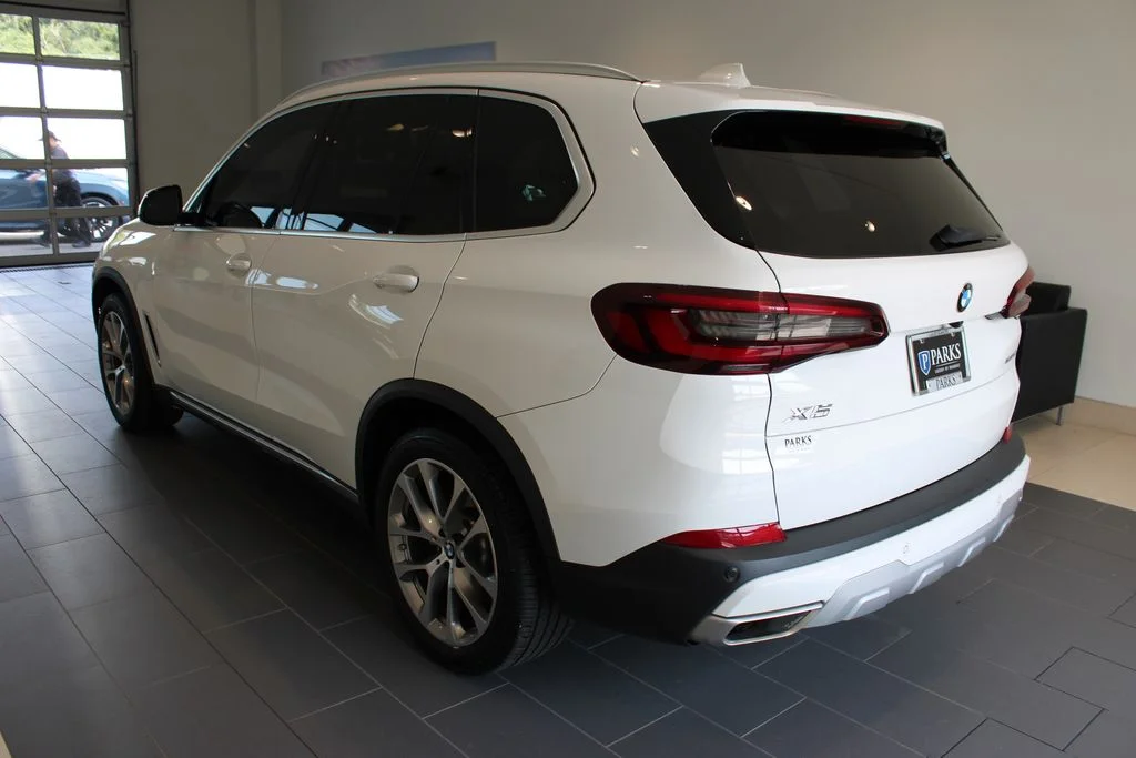 Used 2022 White BMW xDrive40i image 33