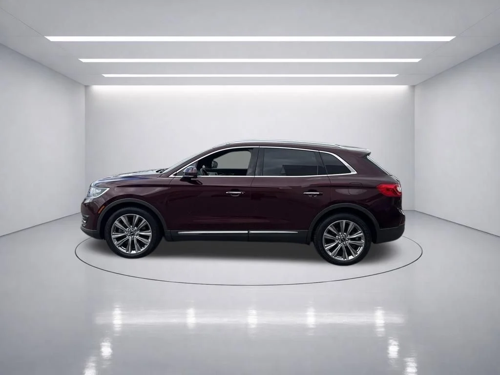 Used 2018 Burgundy Velvet Metallic Tinted Clearcoat Lincoln Reserve image 4