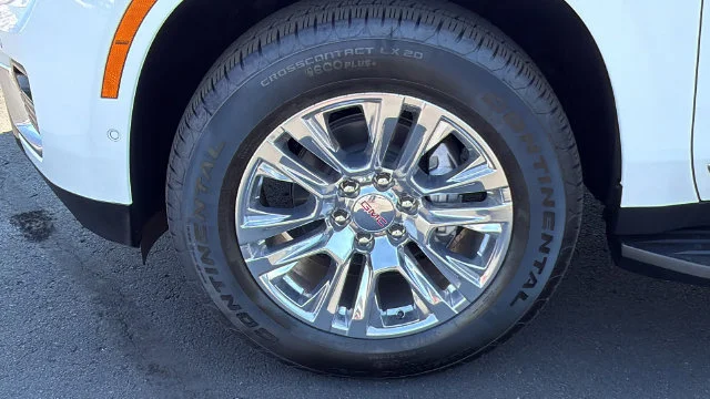 New 2026 Summit White GMC Denali image 9