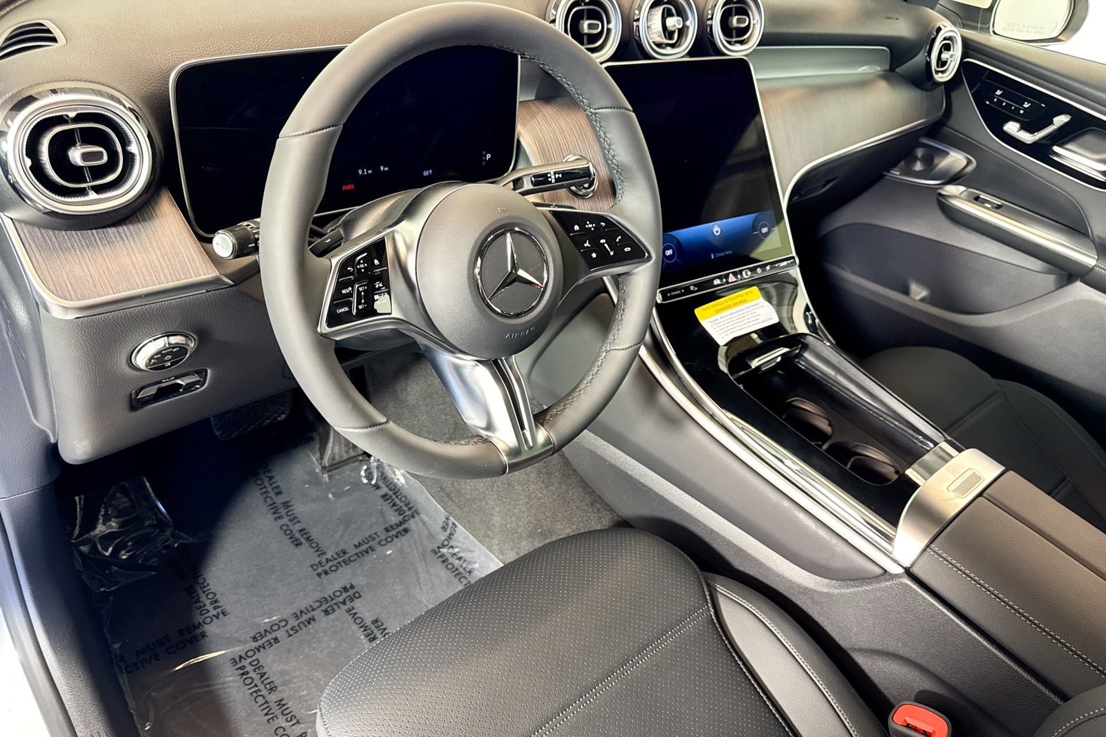 New 2026 Polar White Mercedes-Benz GLC 300 image 9