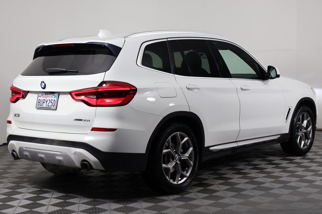 Used 2021 Alpine White BMW xDrive30i image 4