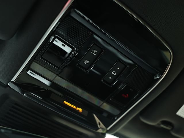 New 2026 Santorini Black LAND ROVER SE image 48