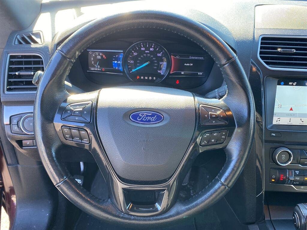 Used 2018 Burgundy Velvet Metallic Tinted Clearcoat Ford XLT image 17