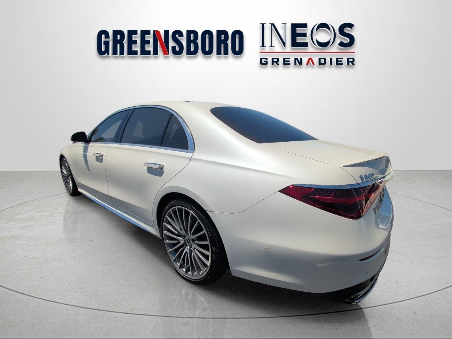 Used 2022 MANUFAKTUR Diamond White Mercedes-Benz S 580 image 3