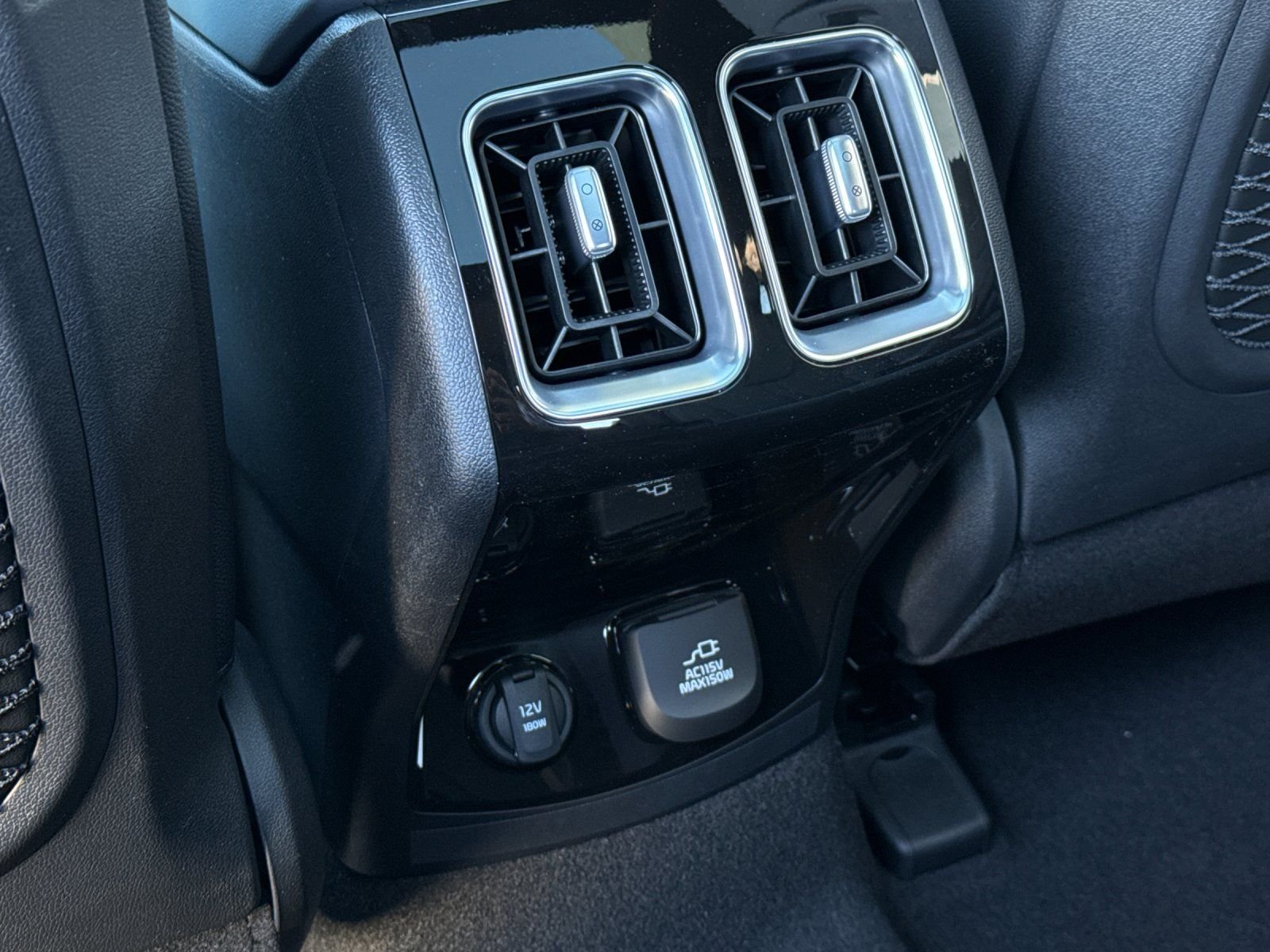 2025 Kia Sorento SX Prestige Hybrid - Photo 13