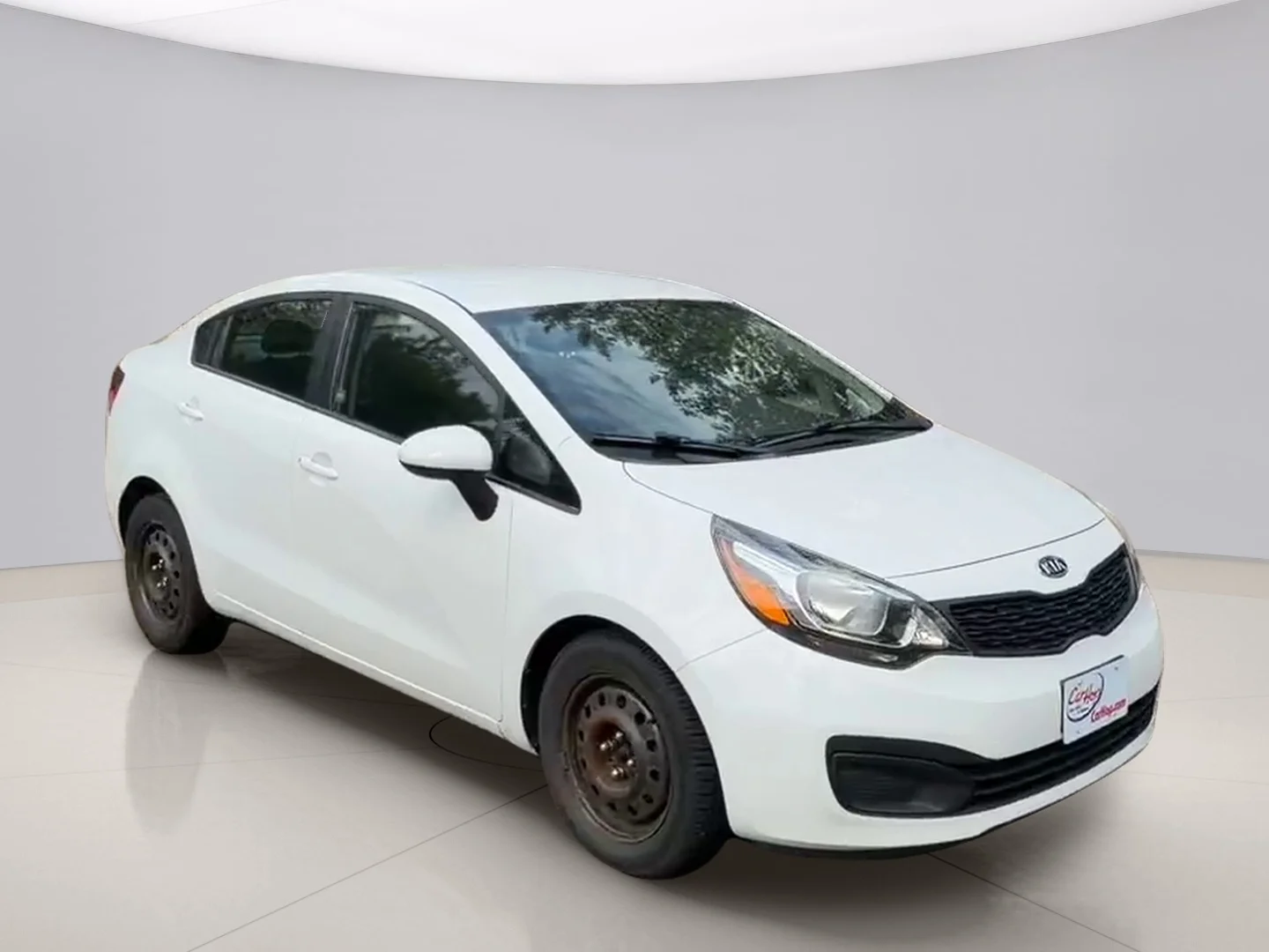 Used 2013 White Kia LX image 7