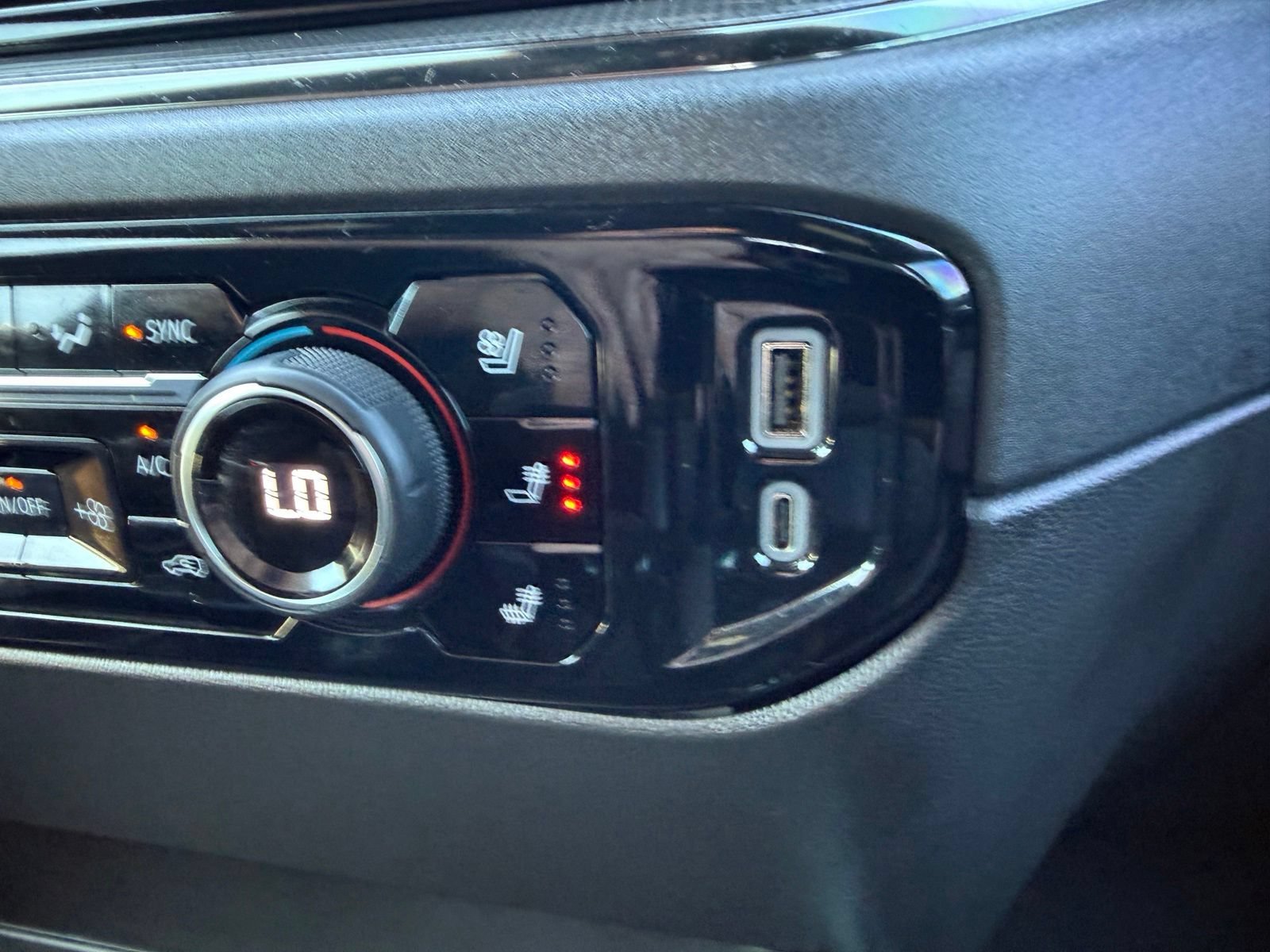 2025 Chevrolet Silverado 1500 ZR2 - Photo 34