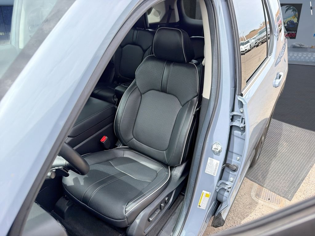 Used 2024 Gray Honda Elite image 13