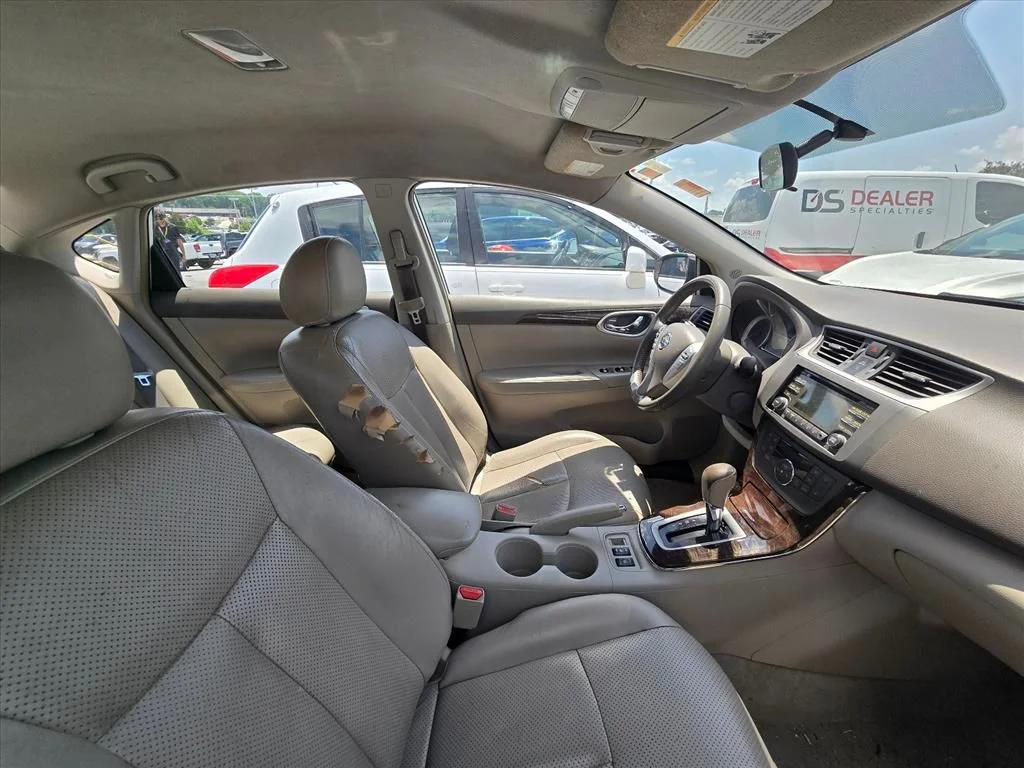 Used 2013 White Nissan SL image 6