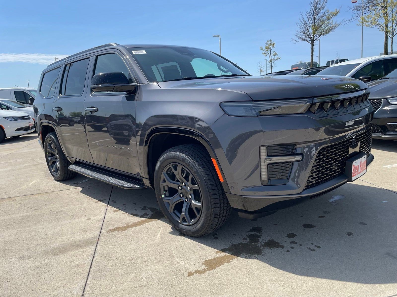 New 2026 Baltic Gray Metallic Clearcoat Jeep Limited Altitude image 6