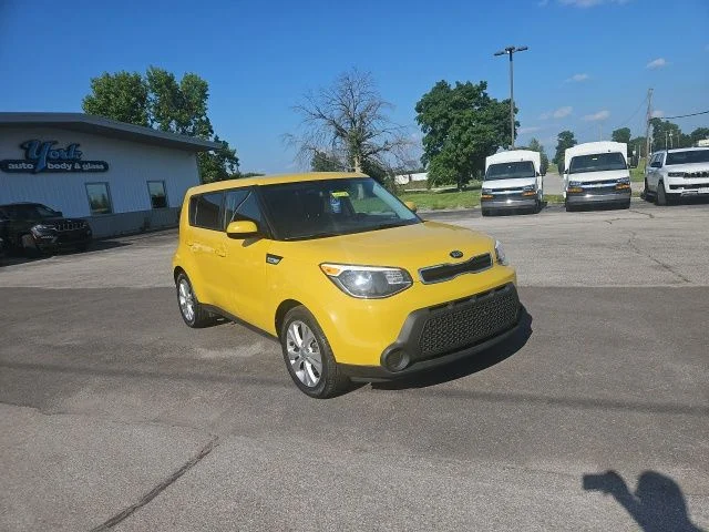 Used 2015 Yellow Kia Plus image 4