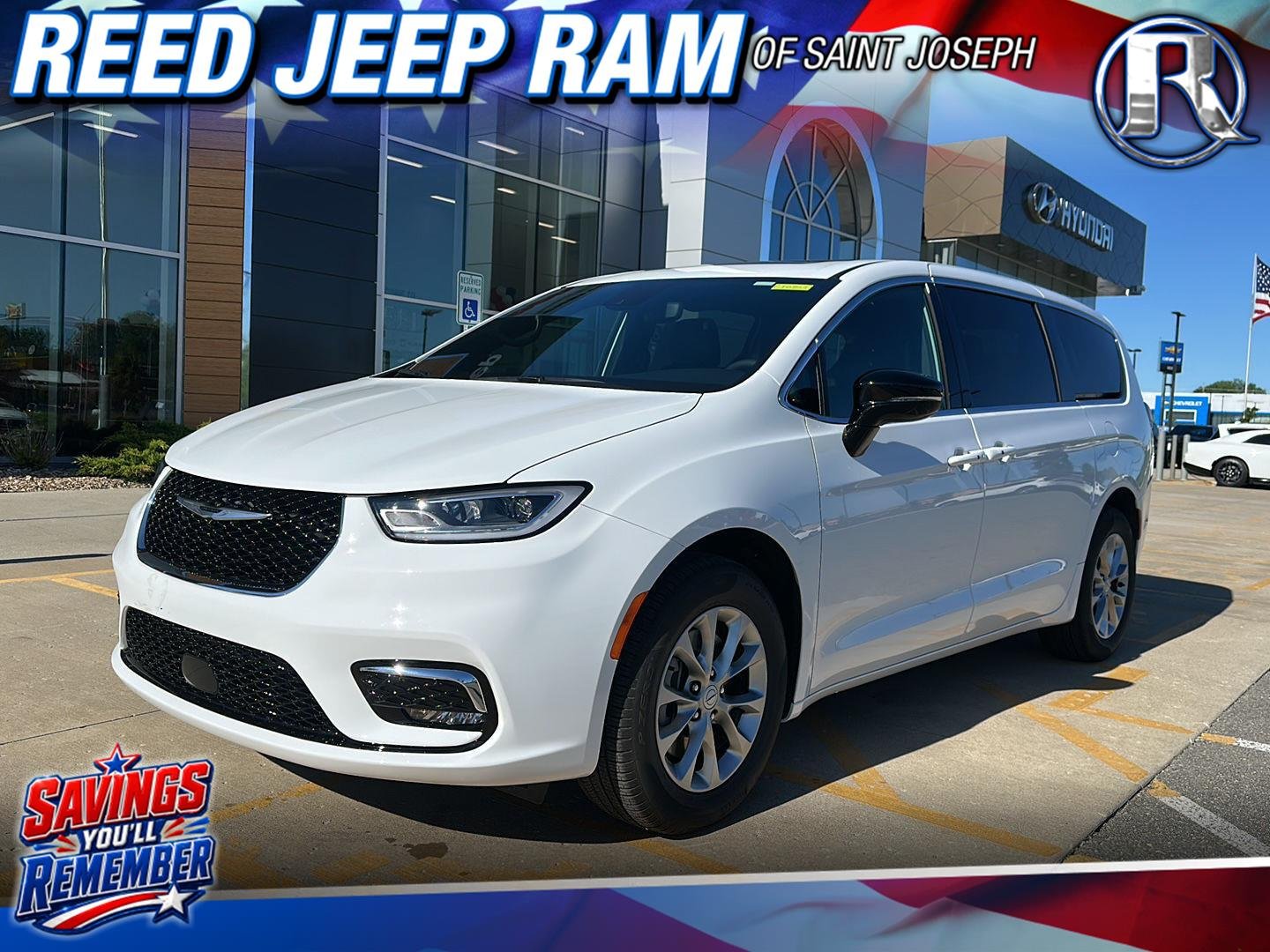 2026 Chrysler Pacifica Select AWD's photo