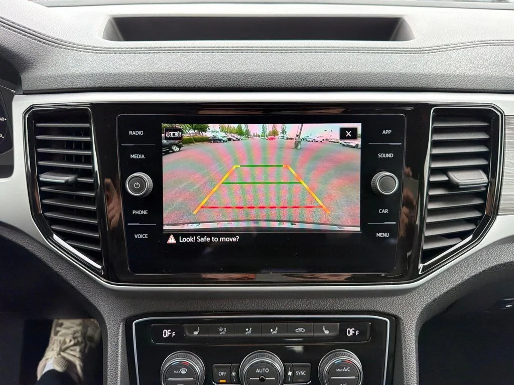 2022 Volkswagen Atlas Cross Sport SE w/Tech - Photo 23