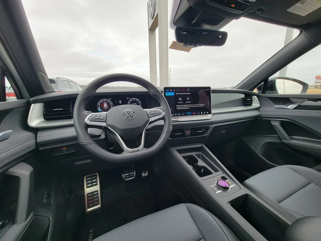 New 2026 White Volkswagen 2.0T SE R-Line Black image 28