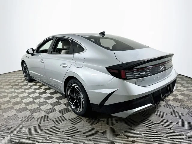 New 2026 Silver Hyundai SEL Sport image 5