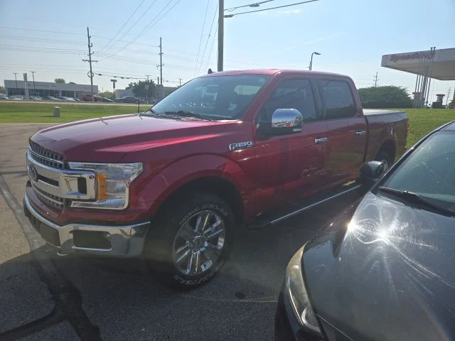 Used 2020 Rapid Red Metallic Tinted Clearcoat Ford XLT image 2