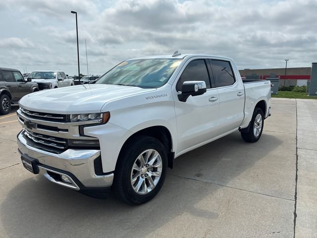 Used 2019 Beige Chevrolet LTZ image 9