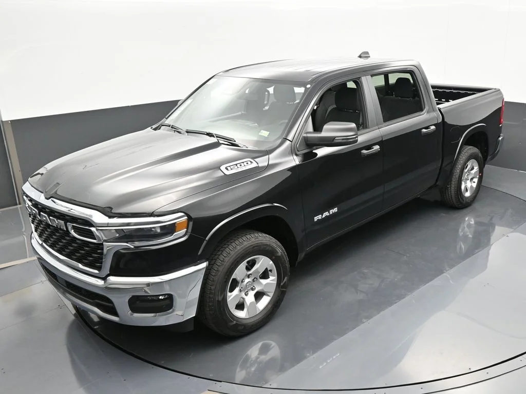 Used 2025 Diamond Black Crystal Pearlcoat Ram Big Horn/Lone Star image 36