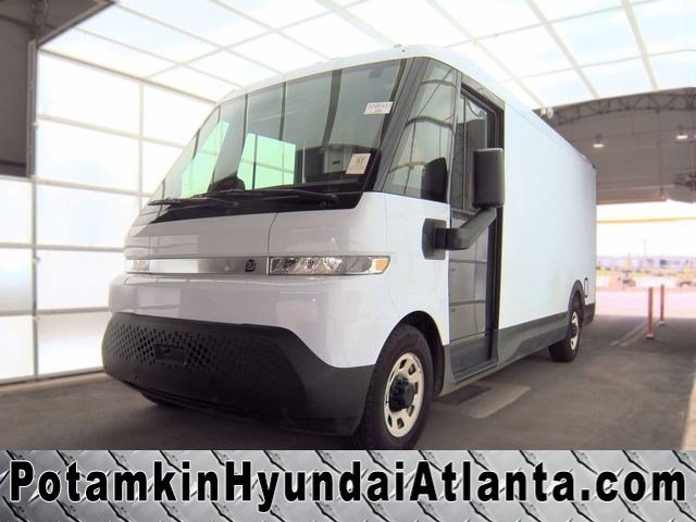 Used 2024 Oyster White Chevrolet Zevo 600 eAWD image 1