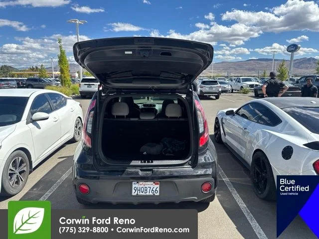 Used 2018 Black Kia Base image 9