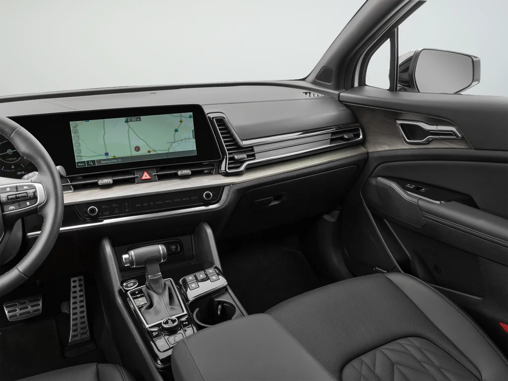 Used 2023 White Kia X-Line image 43