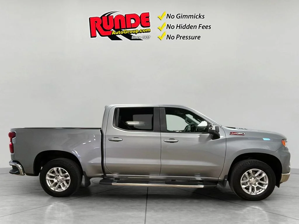 Used 2024 Sterling Gray Metallic Chevrolet LT image 5