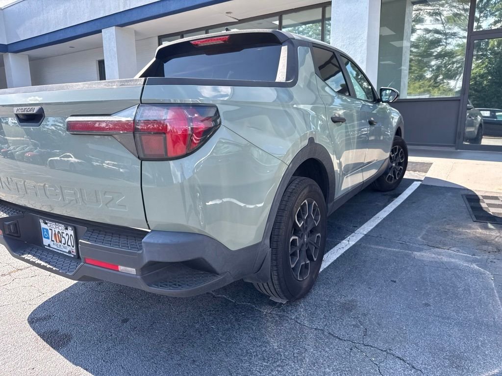 Used 2023 Green Hyundai SEL image 3