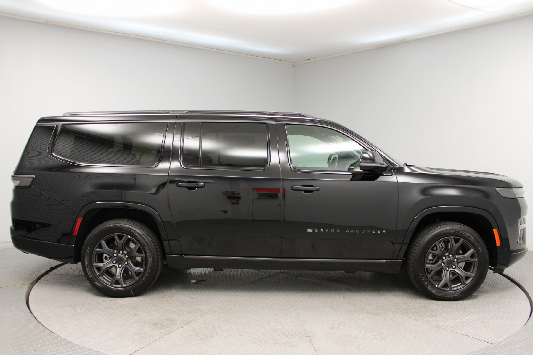 New 2026 High Gloss Black Exterior Paint Jeep Limited Altitude 4x4 image 3