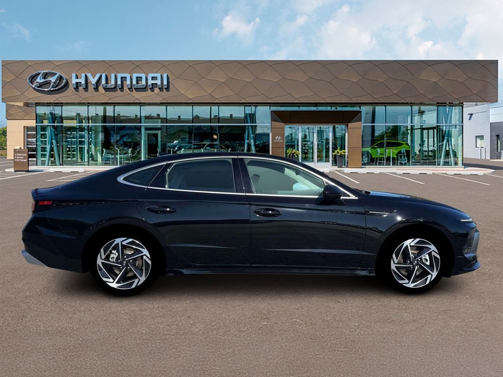 New 2026 Black Hyundai SEL Sport image 9