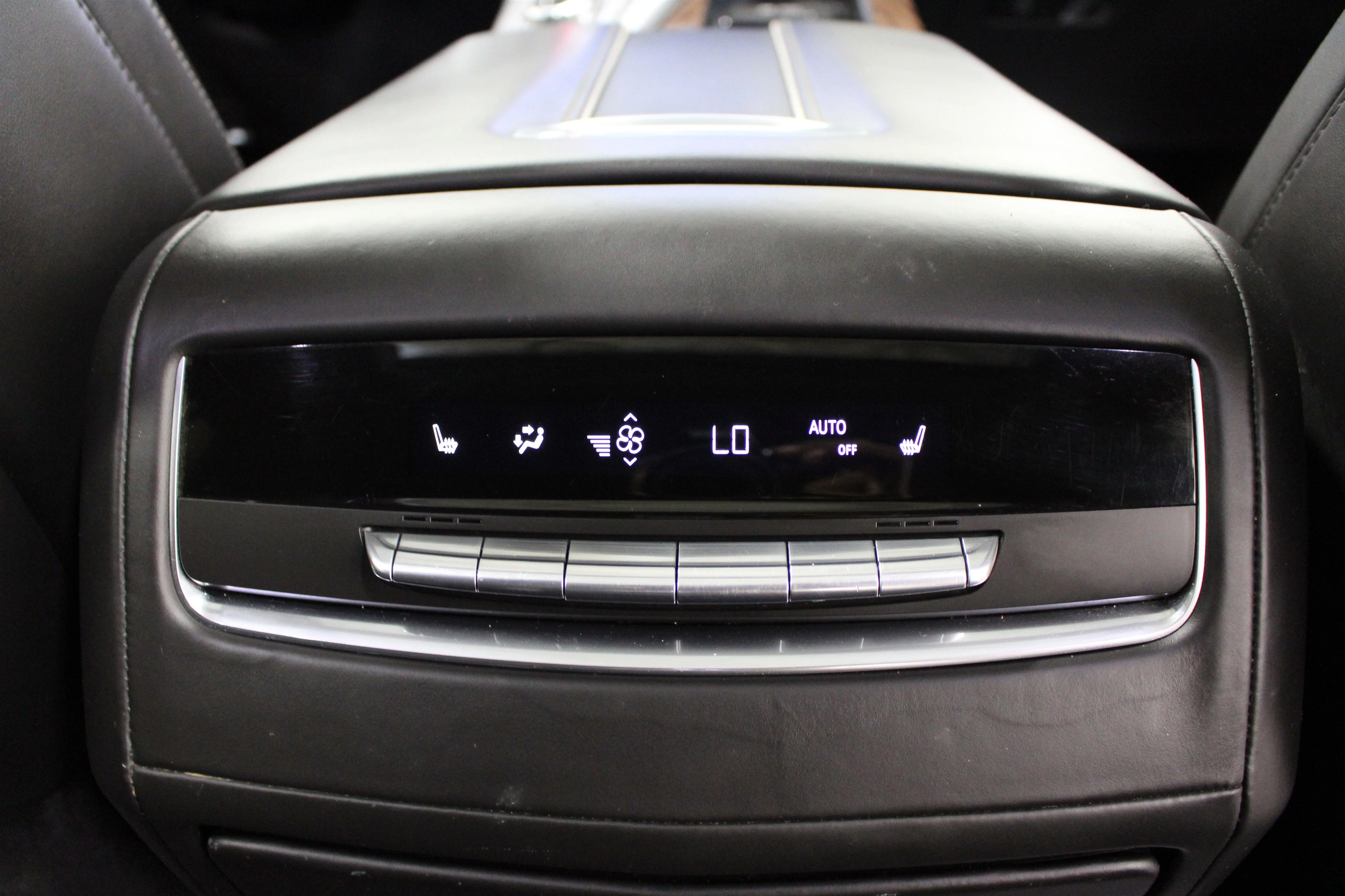 2023 Cadillac Escalade ESV Sport Platinum - Photo 29