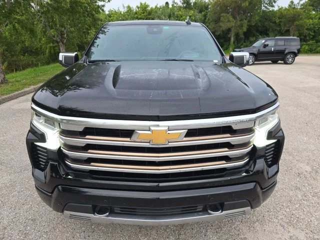 Used 2022 Black Chevrolet High Country image 8