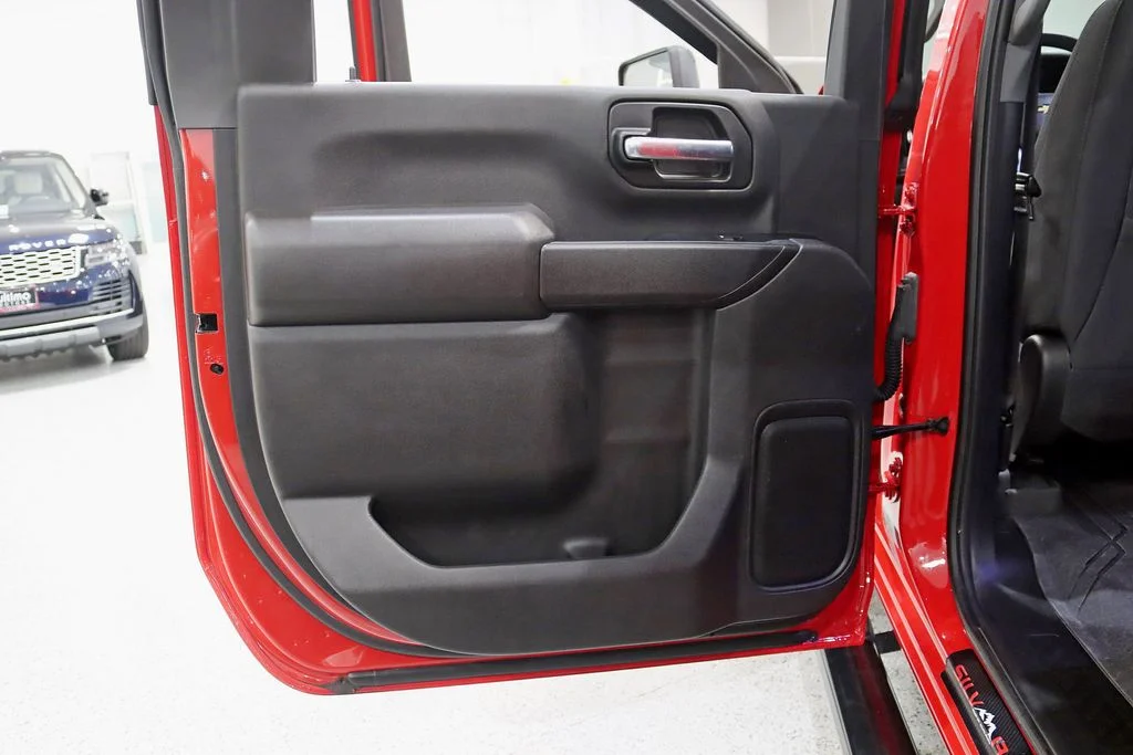 Used 2024 Red Chevrolet Custom image 31