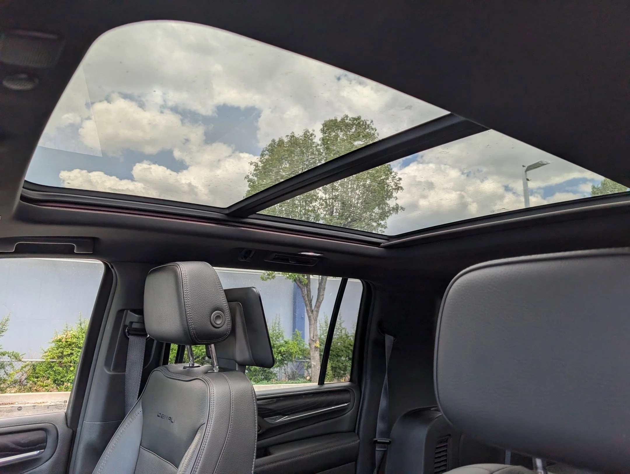 2021 GMC Yukon XL Denali - Photo 14