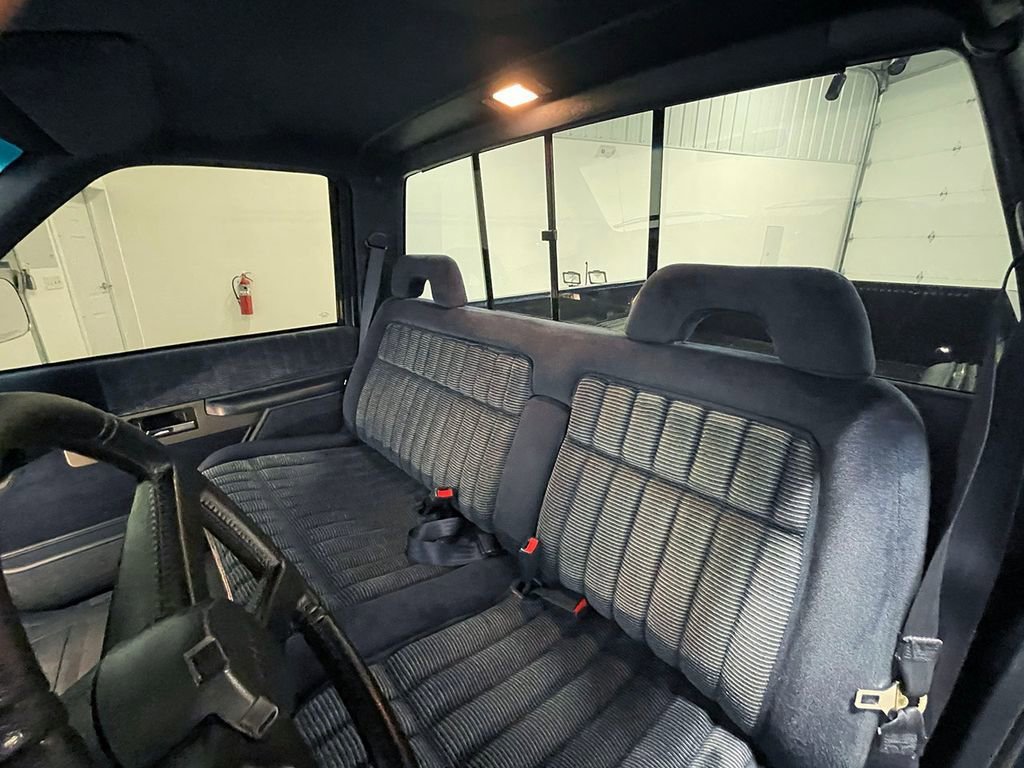 Used 1992  Chevrolet NA image 60