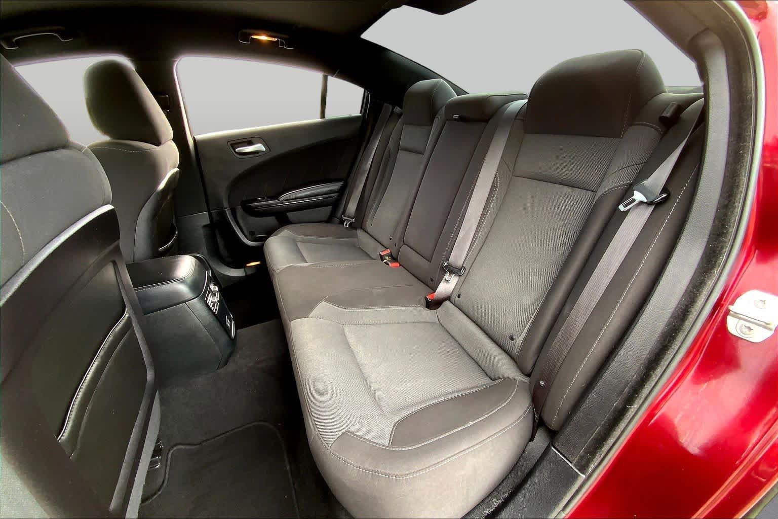 Used 2019 Octane Red Pearlcoat Dodge SXT image 20