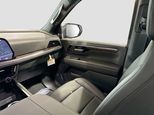 2026 Chevrolet Suburban LT - Photo 24