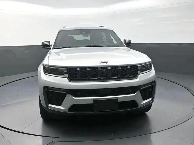 New 2026 Silver Zynith Jeep 85th Anniversary Edition image 4