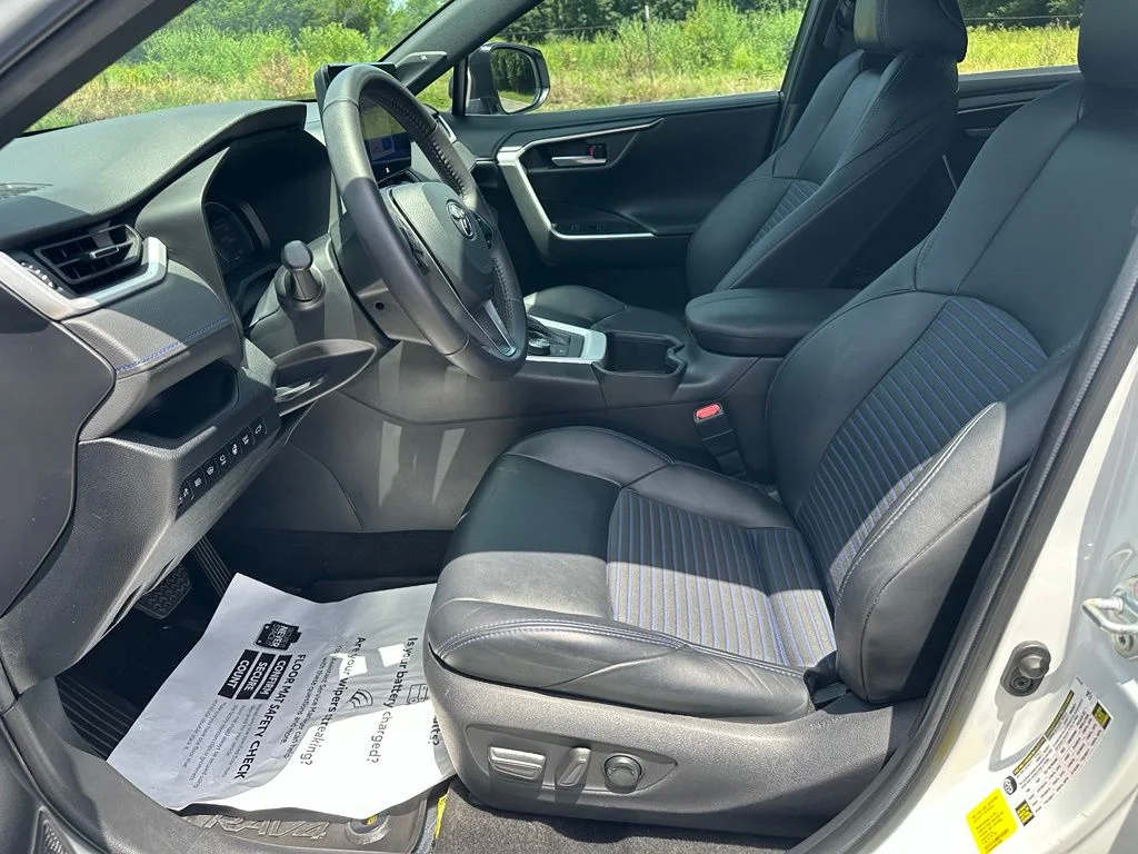 2023 Toyota RAV4 XSE - Photo 12