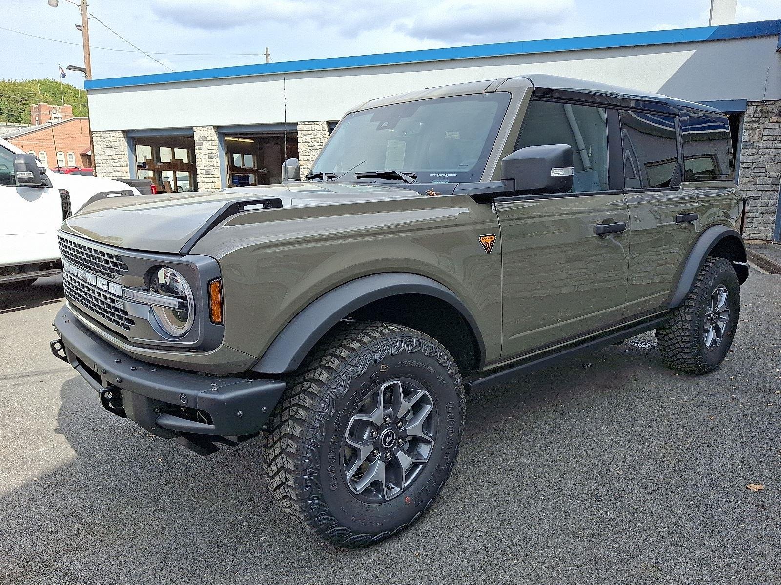 New 2025 Marsh Gray Ford Badlands® image 2