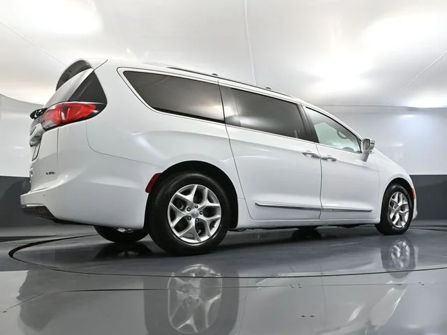 Used 2020 White Chrysler Limited image 55