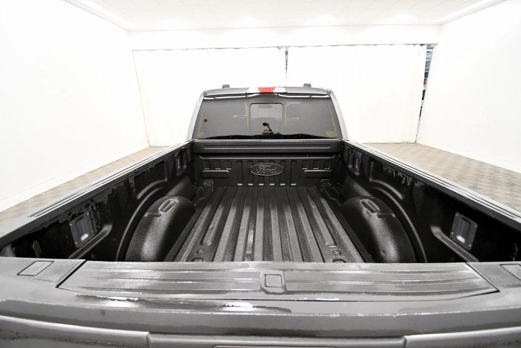 Used 2022 Gray Ford XLT image 7