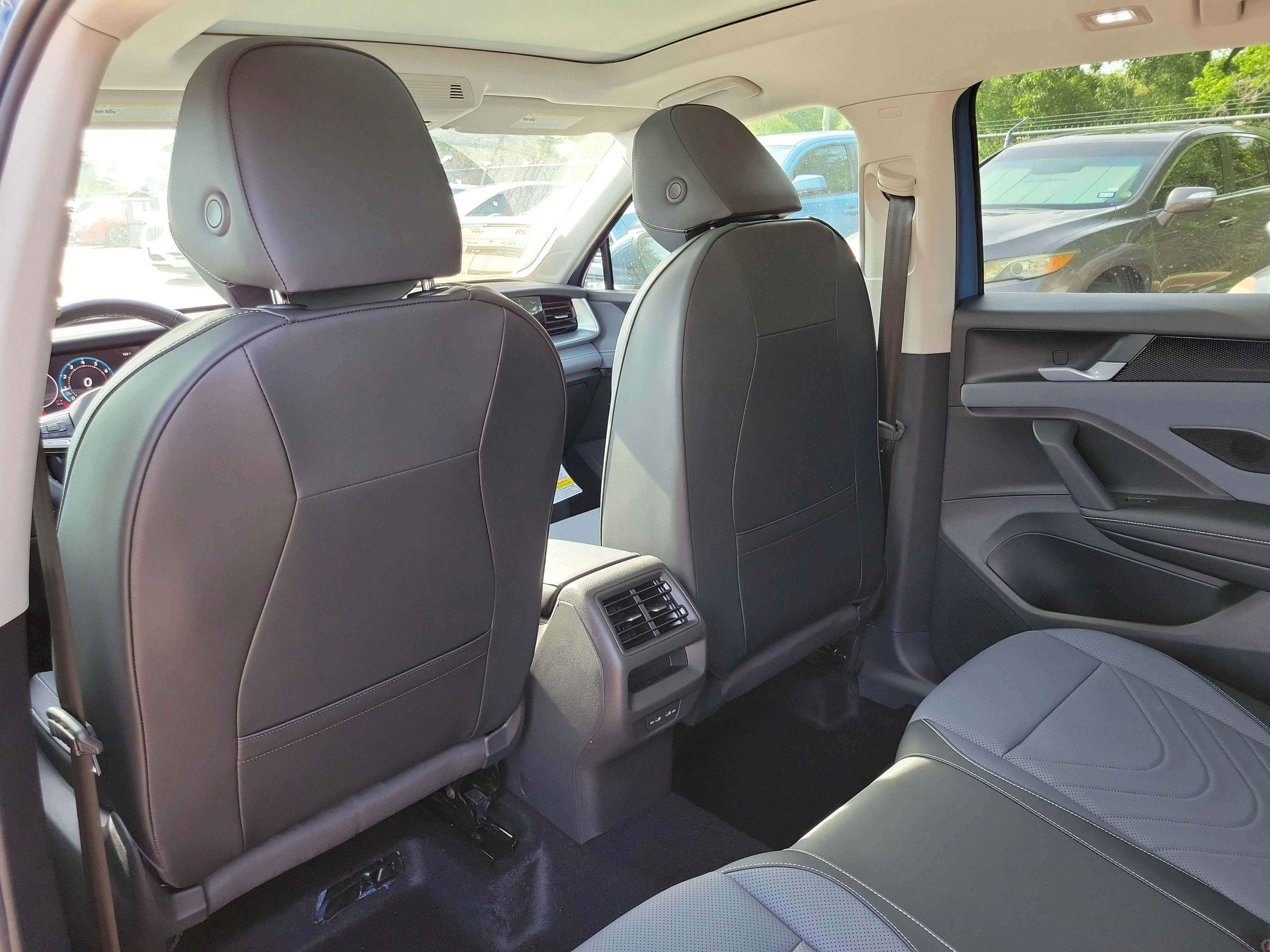 New 2026 Blue Volkswagen SE image 10