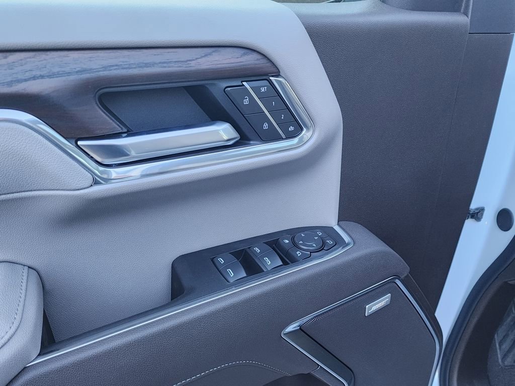 2026 GMC Sierra 1500 SLT - Photo 15