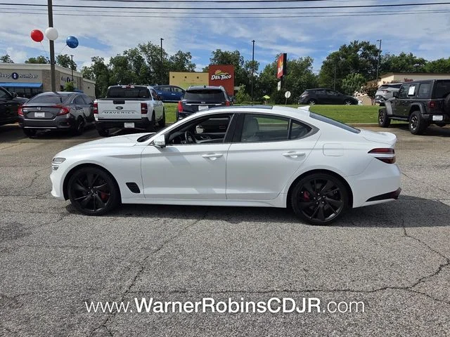 Used 2023 White Genesis 3.3T image 4